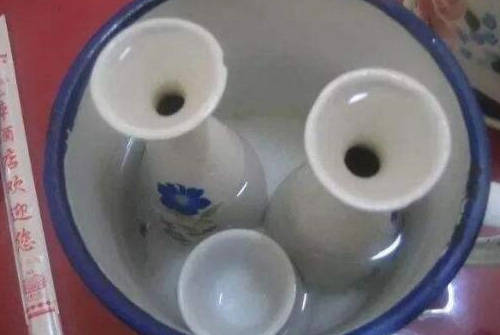 带洋字的酒名(美人泉酒38度价格)