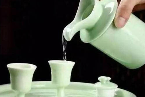 泸州贡酒52度4瓶装价格是多少？